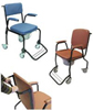 Chaise percée à roulettes